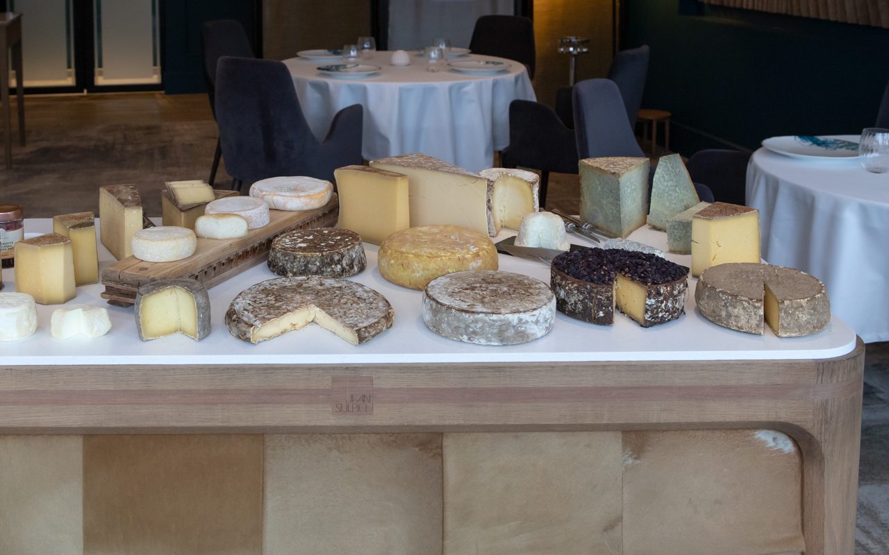 chariot a fromages