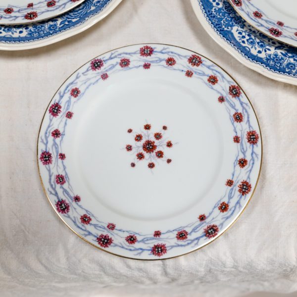 6 assiettes à dessert en porcelaine de Limoges – Image 3