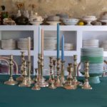 Paire N3 Bougeoirs anciens en laiton – Image 2