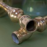 Paire N3 Bougeoirs anciens en laiton – Image 3