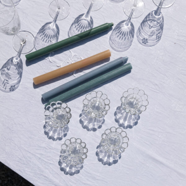 Paire de bougeoirs anciens en verre