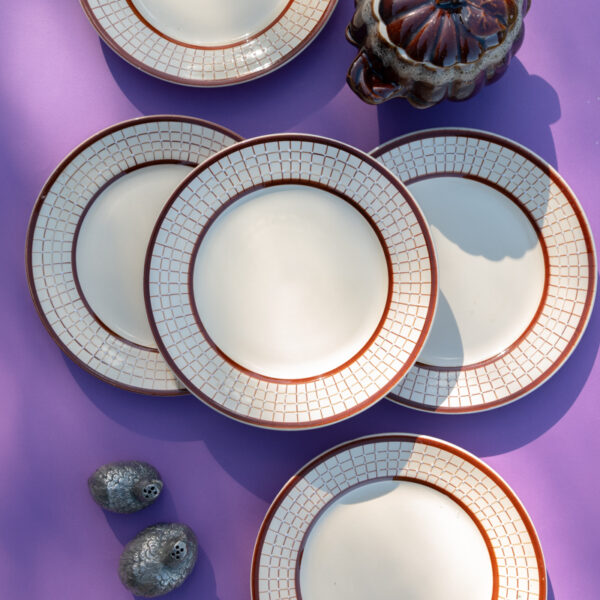 Six assiettes anciennes Longchamp modèle Colmar – Image 3
